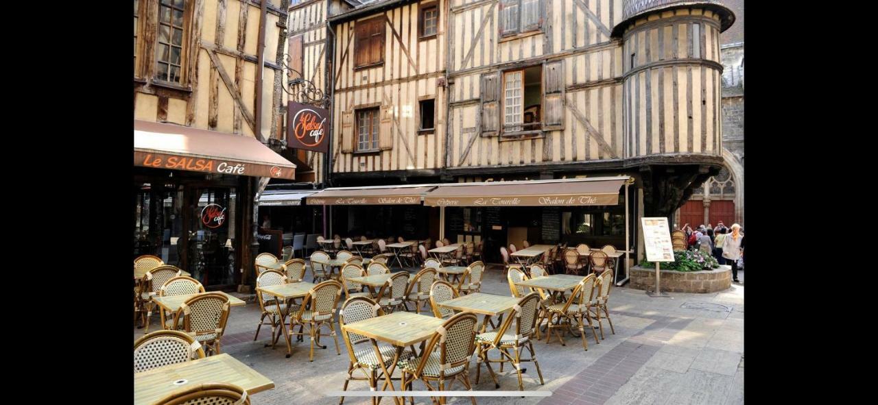 Le Paillot De Montabert Hyper Centre Classe Troyes Exterior photo